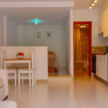 アパート Americas Camison With Pool And Patio 10 By Tenerife365